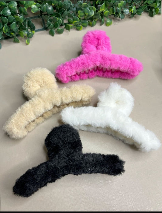 Fluffy Fun Charm Hair Catchers / Per Piece